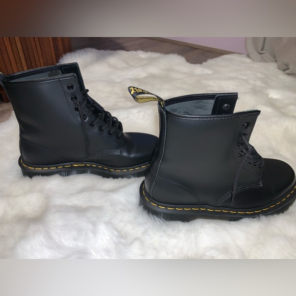 Dr. Martens 1460 BEX SMOOTH LEATHER LACE UP BOOTS -Size 10 Excellent Condition - Picture 6 of 10